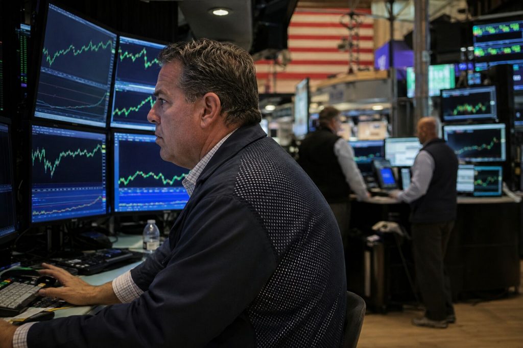 Nasdaq Gains 1.5% as Big Tech Advances on Lower Yields Nasdaq Gains 1.5% as Big Tech Advances on Lower Yields