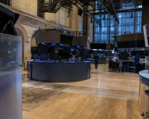 Wall Street Bounces Back 1.1% Led by Small Caps; New Lows Exceed Highs